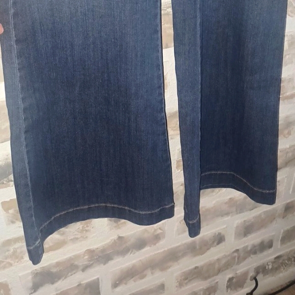 ELLE Monaco Flared Jeans - Picture 4 of 8